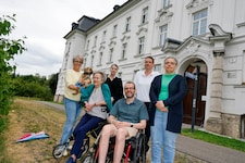 Die Mieter im ehemaligen Seniorenwohnhaus Nonntal leiden seit Jahren unter immer weiter ...