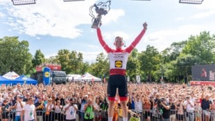 Ö-Tour-Sieger Gregor Mühlberger wurde in Wien von Tausenden Fans gefeiert.