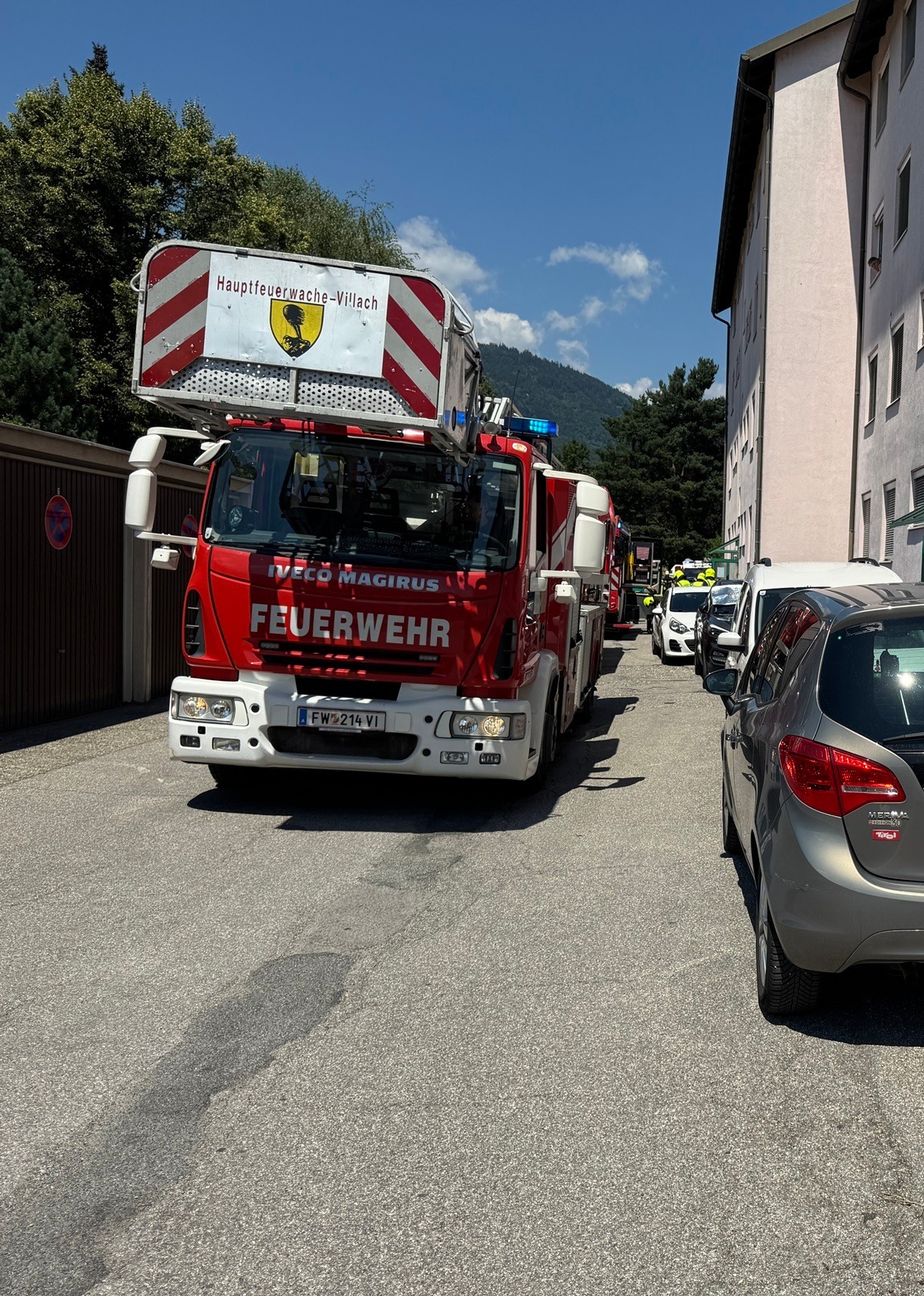 Die Hauptfeuerwache Villach und die Freiwilligen Feuerwehren Fellach und Pogöriach standen im ...