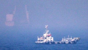 Der Iran hat als Reaktion auf die US-Angriffe zwei Öltanker in der Straße von Hormuz attackiert.