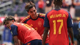 Ferran Torres (m.) wird den FC Barcelona wohl verlassen.