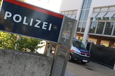 Die Polizei Marchtrenk und das Landeskriminalamt ermitteln in dem grausigen Fall um den Tod ...