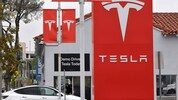Alleine in Österreich wurden schätzungsweise 30.000 Tesla-Autos mit der „alten“ Technik ...