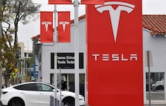 Alleine in Österreich wurden schätzungsweise 30.000 Tesla-Autos mit der „alten“ Technik ...