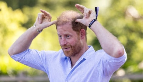 Prinz Harry gab während seines Besuchs in Großbritannien Ex-Rugby-Spieler Joe Marler ein ...