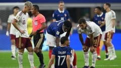 William Saliba musste in der ersten Halbzeit verletzt ausgewechselt werden.