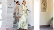 Kronprinzessin Victoria verzaubert im romantischen Floral-Look am Victoriatag auf Öland