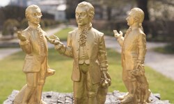 Die Miniaturen stehen seit heute im Mirabellgarten.