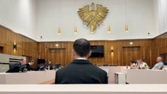Der 24-jährige Angeklagte im Schwurgerichtssaal am Grazer Straflandesgericht. 