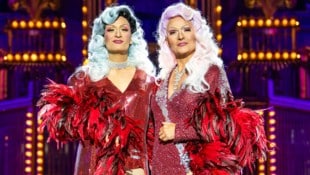 „La Cage aux Folles“ in Mörbisch: Drew Sarich (li.) und Alfons Haider teilen sich die Rolle der ...