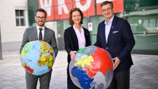 Schuschnig mit den WK-Experten Hemma Kircher-Schneider, Jürgen Mandl