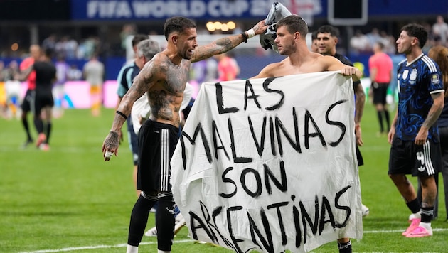Mittelfeldspieler Leandro Paredes verteidigt die Aktion.