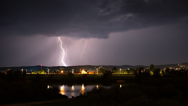 Ein Gewitter über Kroatien (Symbolbild)