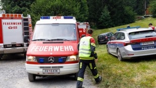 Beim schweren Traktorunfall am Dienstag in Satteins starben ein Familienvater und seine ...
