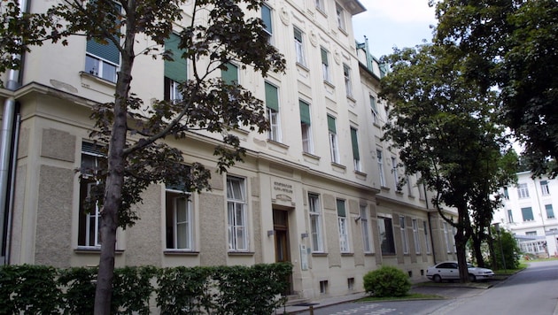 A baby recently died in utero in the maternity ward at LKH Graz.