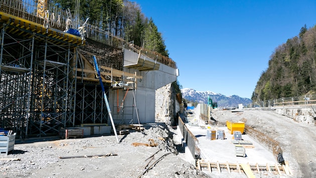 Die Arbeiten an der Großbaustelle schreiten zügig voran.