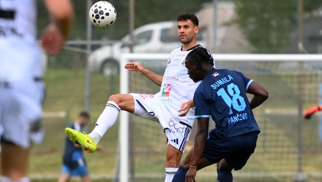 Raffael Behounek (li.) soll in der WAC-Defensive eine wichtige Rolle einnehmen.