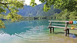 Wasserfahrzeuge und größere Schwimmhilfen sind an einigen Seen, wie auch dem Offensee verboten.