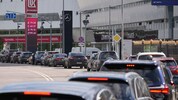 Die Kolonnen sind zum Teil kilometerlang.
