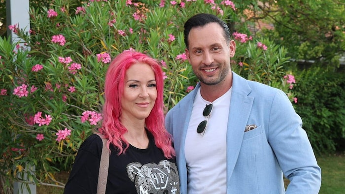 „Nur Freunde“: Simone Lugner mit Begleiter Christopher Dengg.