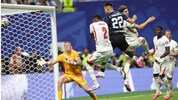 Martinez köpfelte zum 2:1-Sieg gegen England ein.