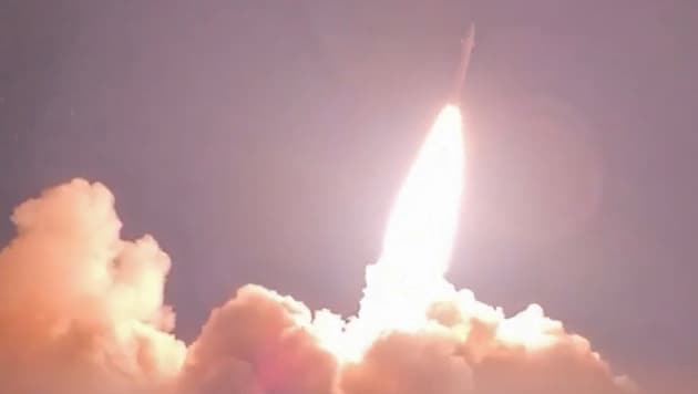 Das iranische Militär hat nach den jüngsten US-Angriffen wieder zu Vergeltungsschlägen ...