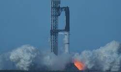 Der 13. Testflug des Raketensystems Starship ist wegen Problemen mit den Triebwerken abgebrochen ...