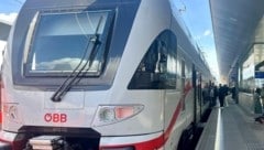 Der Zugverkehr ist auch am Freitag noch massiv eingeschränkt auf der Strecke. 
