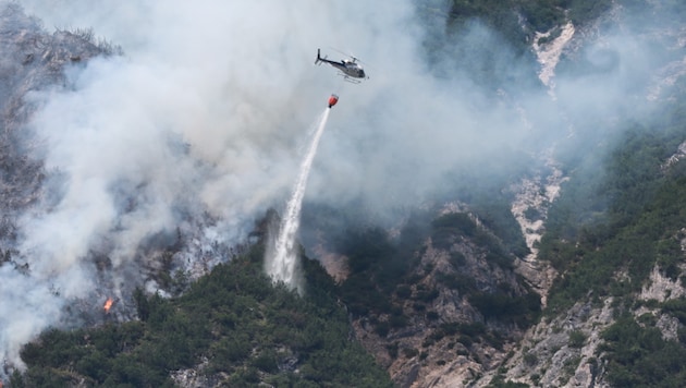 Mitte Juli brannte in unwegsamen Gelände von Wildermieming der Wald – nur einer von mehreren ...