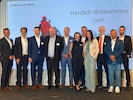 Florian Traußnig (ganz links) lud Experten aus Wirtschaft, Recht und Risikomanagement ein, um ...