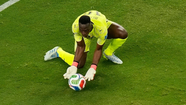 Edouard Mendy musste seine medizinische Untersuchung wohl selbst zahlen.