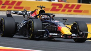 Max Verstappen zeigte im ersten Training auf. 