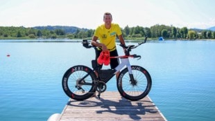 Fabio Richlan, Präsident des Trumer Tri Teams, bei ihm zuhause.