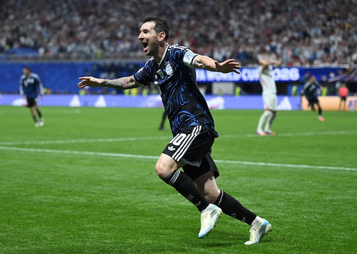 Die Fußball-WM, die andere übertrugen, hat Netflix zuletzt viele Zuseher gekostet. Künftig will ...