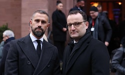 Jens Spahn hatte sich als zuständiger Minister einst kritisch gegenüber einer Leihmutterschaft ...