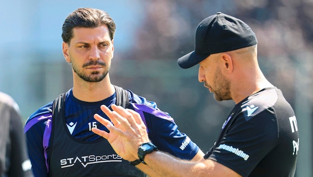 Trainer Stephan Helm (re.) mit Routinier Aleksandar Dragovic.