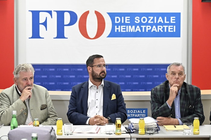 Eine NSDAP-Kartei bringt neue Namen ans Licht – und bringt damit auch die parteieigene ...