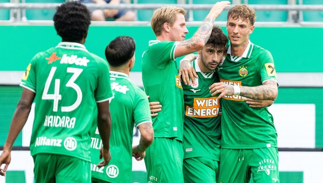 Rapid feierte zuletzt in den neuen Dressen ein 4:1 gegen Panathinaikos.
