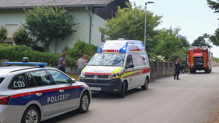Polizei, Rettung und Feuerwehr standen im Einsatz.