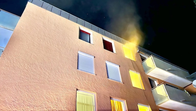 In der Küche der Wohnung im obersten Stock ist ein Brand ausgebrochen