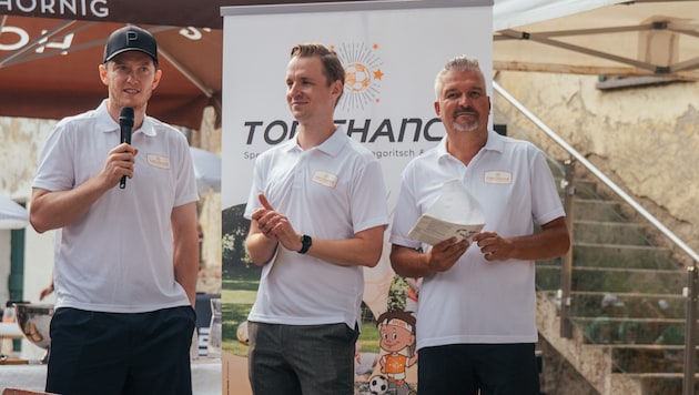 Teamstürmer Michi Gregoritsch (li.) lud zum Charity-Golfen nach Thal bei Graz.