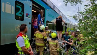 Durch eine Rettungsplattform gelangten die Passagiere ins Freie.