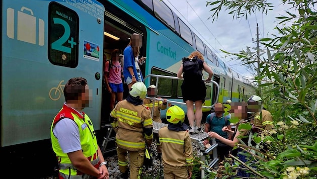 Durch eine Rettungsplattform gelangten die Passagiere ins Freie.