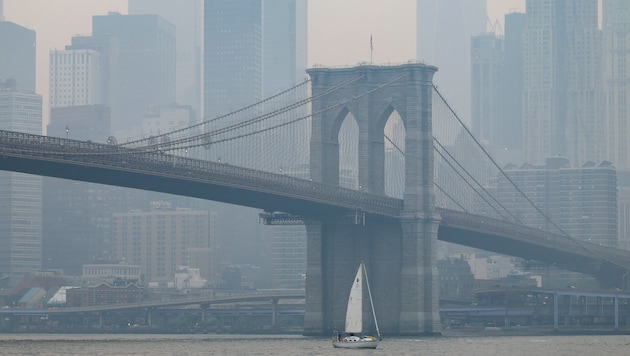 Düstere Aussichten! In New York herrscht durch die Waldbrände in New York dicke Luft.