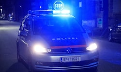 Die Polizei sucht Zeugen.