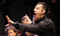 Teodor Currentzis widmete sich zum Auftakt der Festspiele in Salzburg großer Chormusik von ...