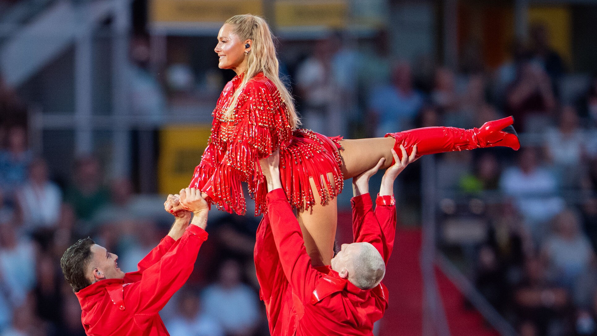 57.500 Fischer-Fans fanden sich im Juli im Wiener Happel-Stadion ein, um ihre Heldin acht Jahre ...