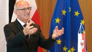 Tirols Landeshauptmann Anton Mattle (ÖVP) quatscht nicht nur, er handelt auch.