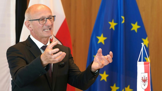 Tirols Landeshauptmann Anton Mattle (ÖVP) quatscht nicht nur, er handelt auch.