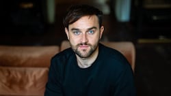 Thomas Perle wurde 2023 für sein Stück „karpatenflecken“ mit einem Nestroy-Preis ausgezeichnet. ...